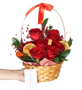 7 Kırmızı Güller Çiçek Sepeti
